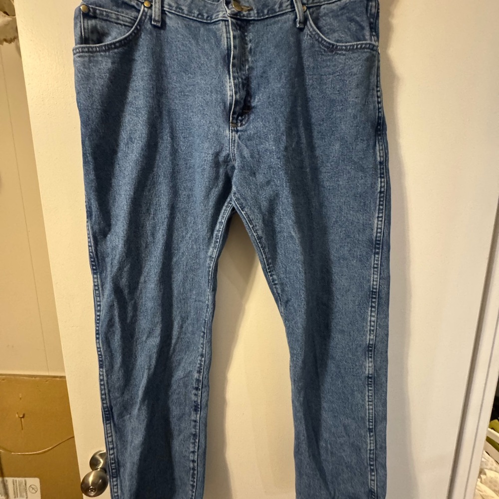 Men’s Wrangler Blue Jeans